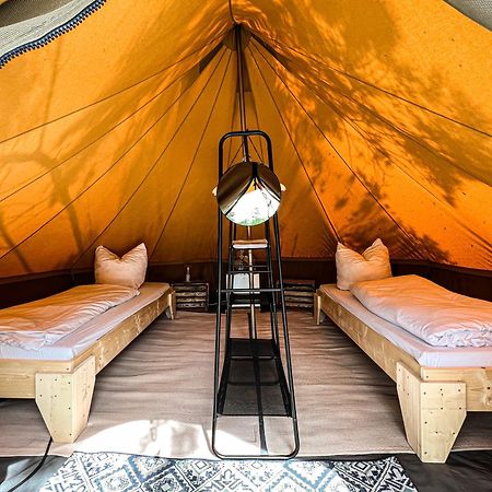 Raus Und Gut Glamping Am Graebendorfer See Drebkau Exteriör bild