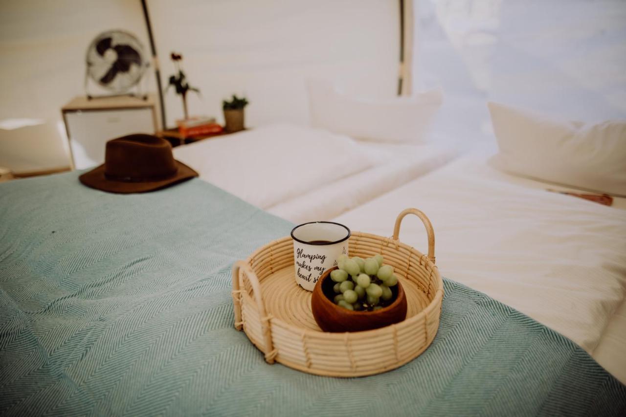 Raus Und Gut Glamping Am Graebendorfer See Drebkau Exteriör bild