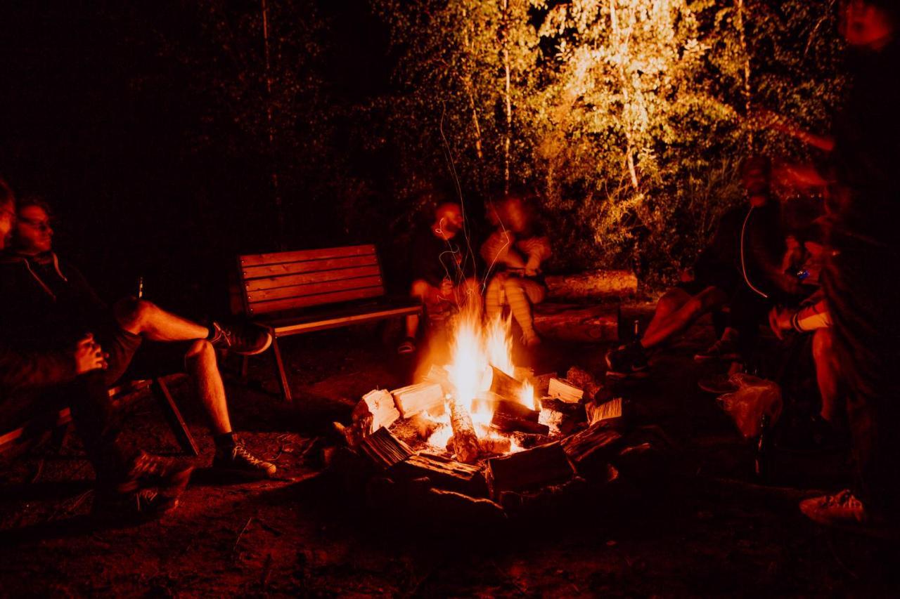 Raus Und Gut Glamping Am Graebendorfer See Drebkau Exteriör bild