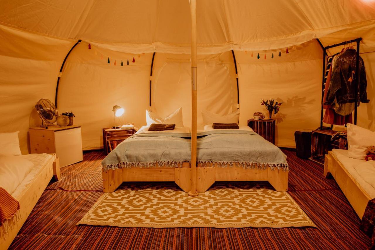 Raus Und Gut Glamping Am Graebendorfer See Drebkau Exteriör bild