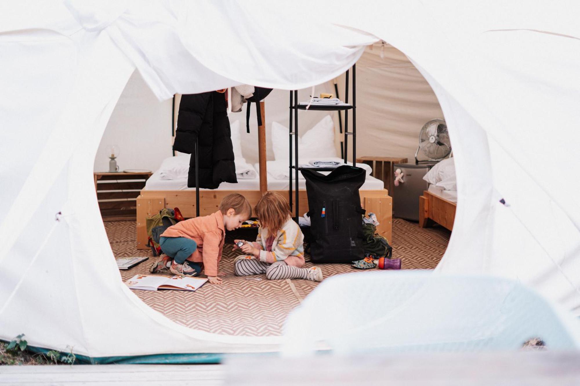 Raus Und Gut Glamping Am Graebendorfer See Drebkau Exteriör bild