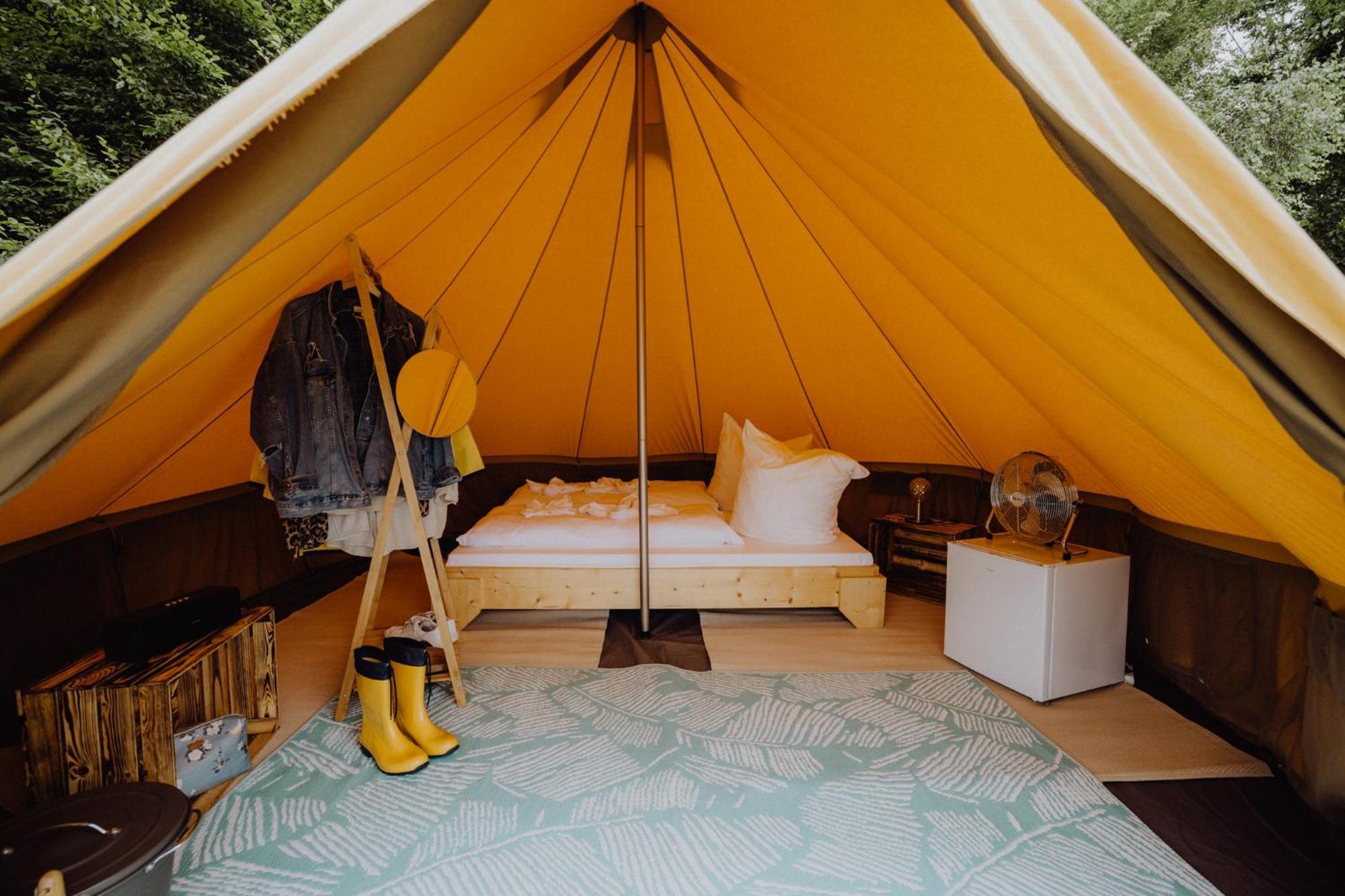 Raus Und Gut Glamping Am Graebendorfer See Drebkau Exteriör bild